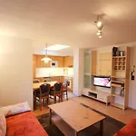 Krismer By Interhome Pians